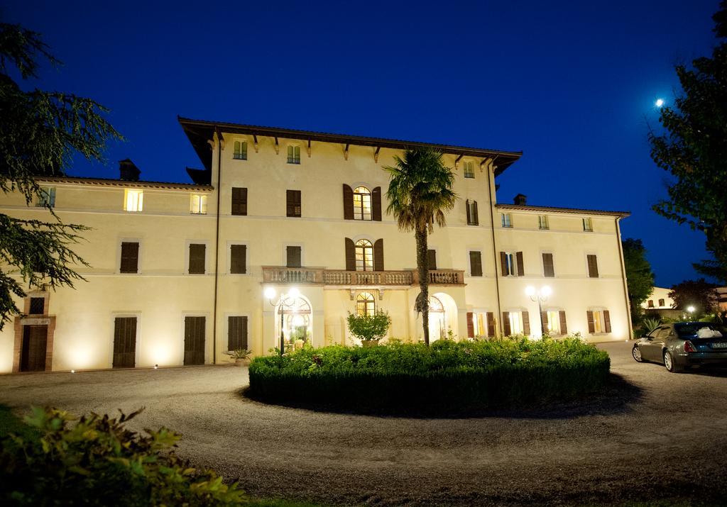 Hotel Posta Donini 1579 - UNA Esperienze San Martino In Campo Esterno foto